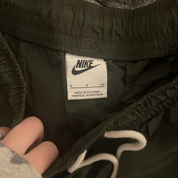 Nike joggers - Picture 3 of 5